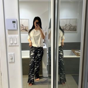 Nikita - pine pant - snowboarding / ski snow pants - marble print - size S